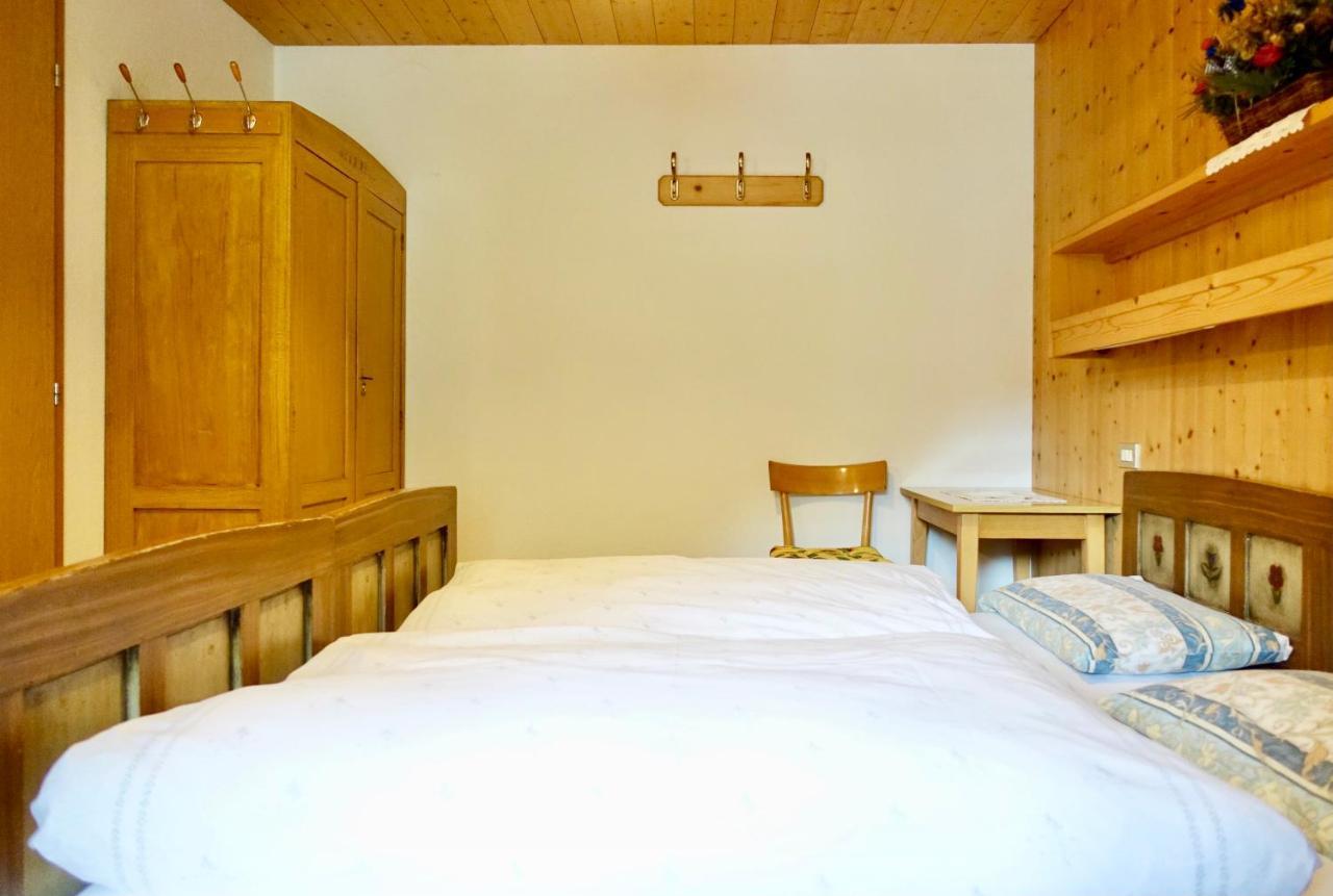 Ciasa Preroman App. Vista Castello Apartment San Martino in Badia Bagian luar foto